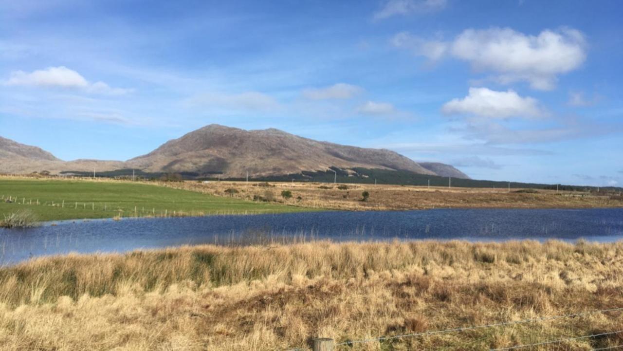Railway View - Connemara Bed and Breakfast Recess Eksteriør billede